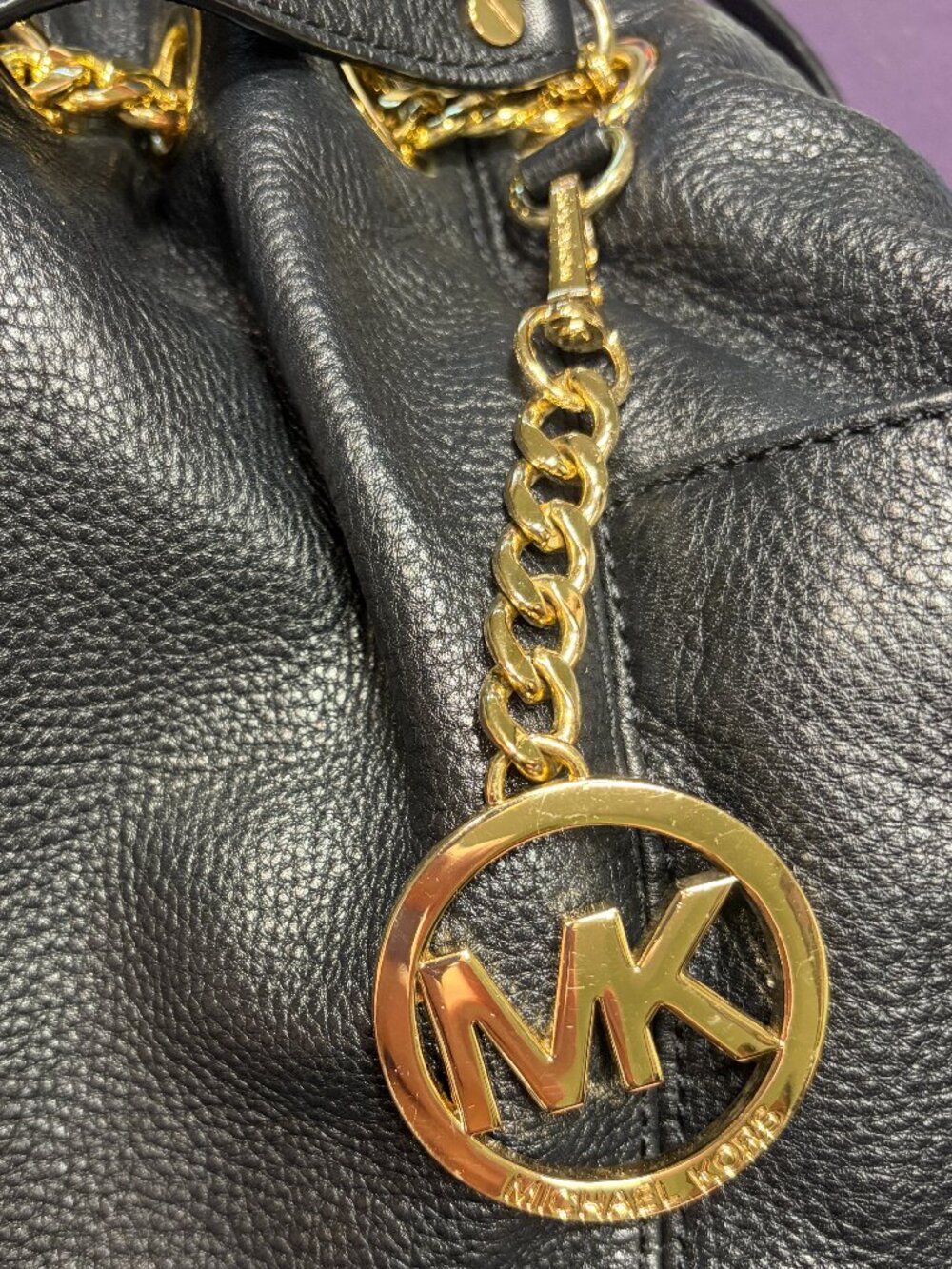 MICHAEL KORS BLACK LEATHER HOBO BAG - EUC - Picture 4 of 6